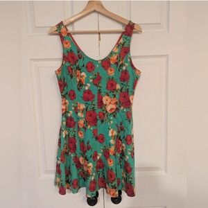 Vintage Sleeveless V Neck Green and Red Dress